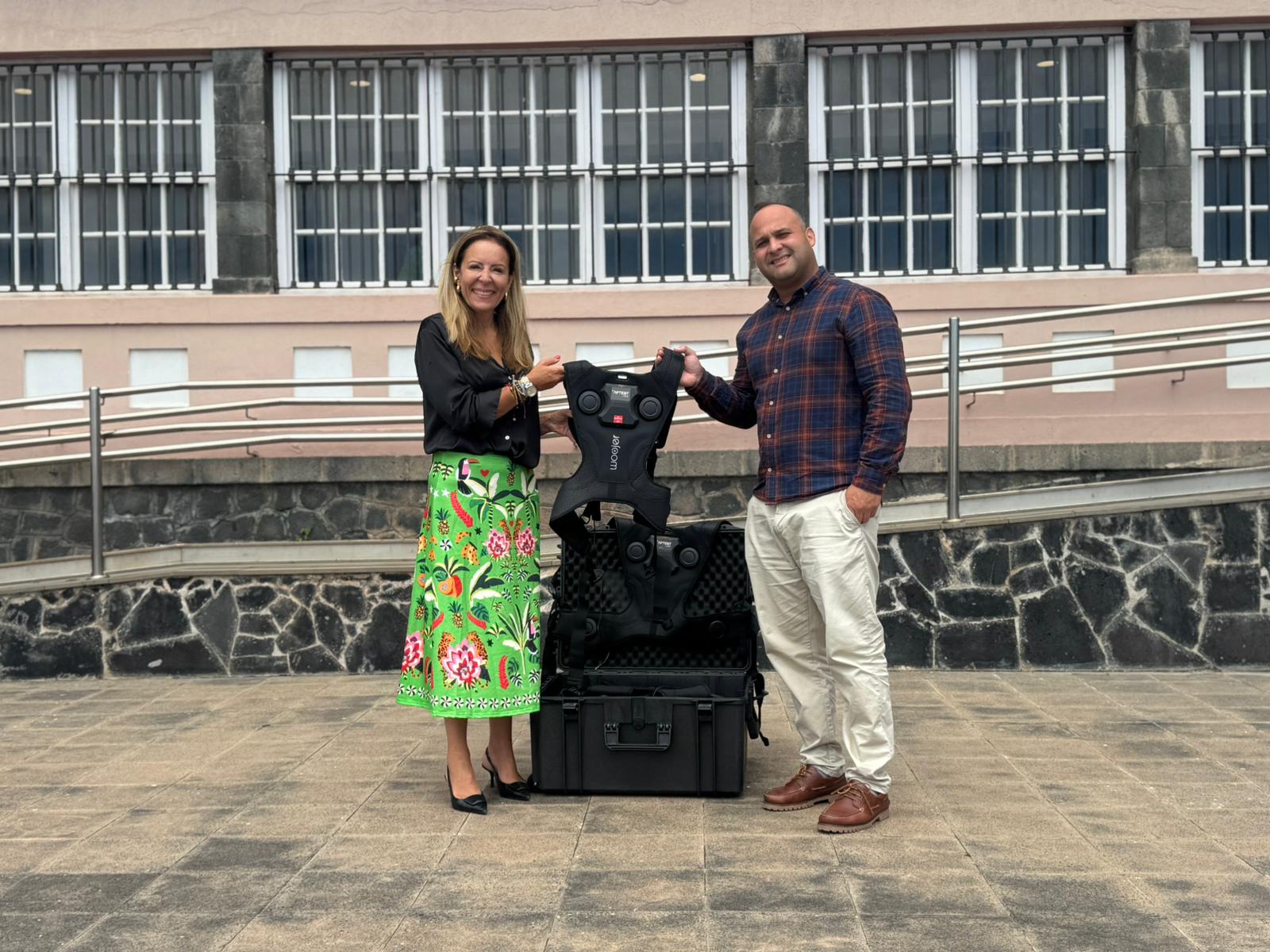 El Cabildo de La Palma fomenta la inclusión en eventos culturales con la entrega de mochilas sensitivas a Indispal