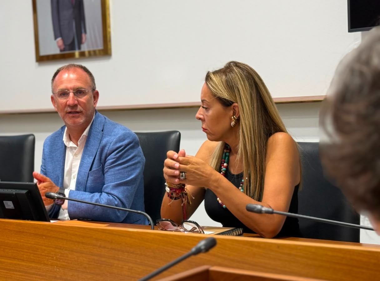 Destinamos 24,5 millones de euros a los 14 ayuntamientos para la atención a la dependencia