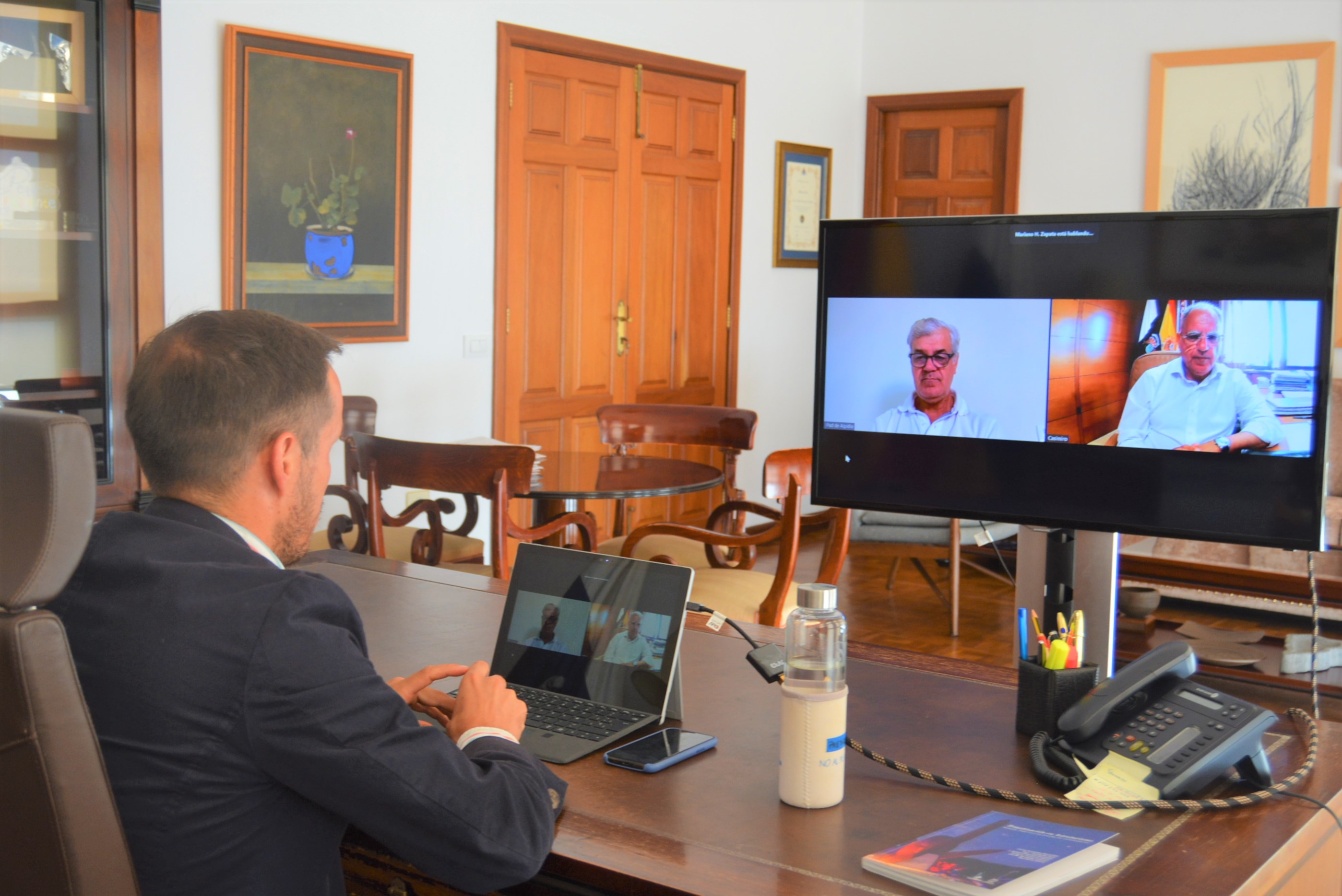 Las islas verdes insisten en la necesidad de que se regule el precio del combustible 