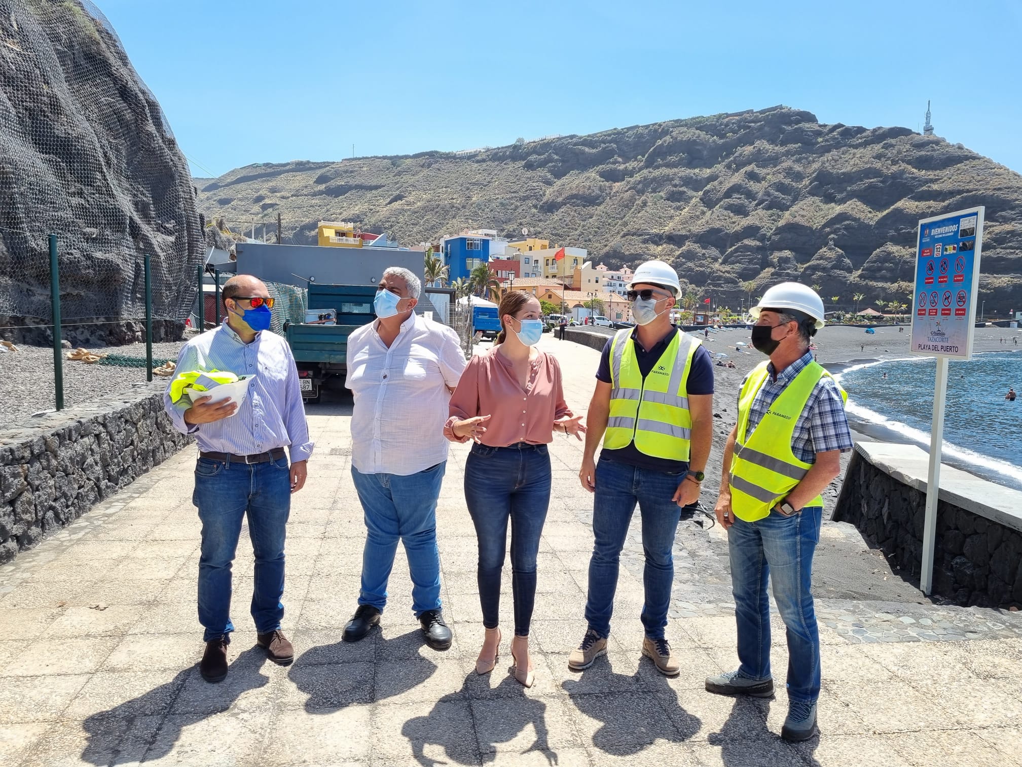 El Paseo Marítimo del Puerto de Tazacorte recobra la normalidad tras mejorar la seguridad de la zona afectada por los desprendimientos 