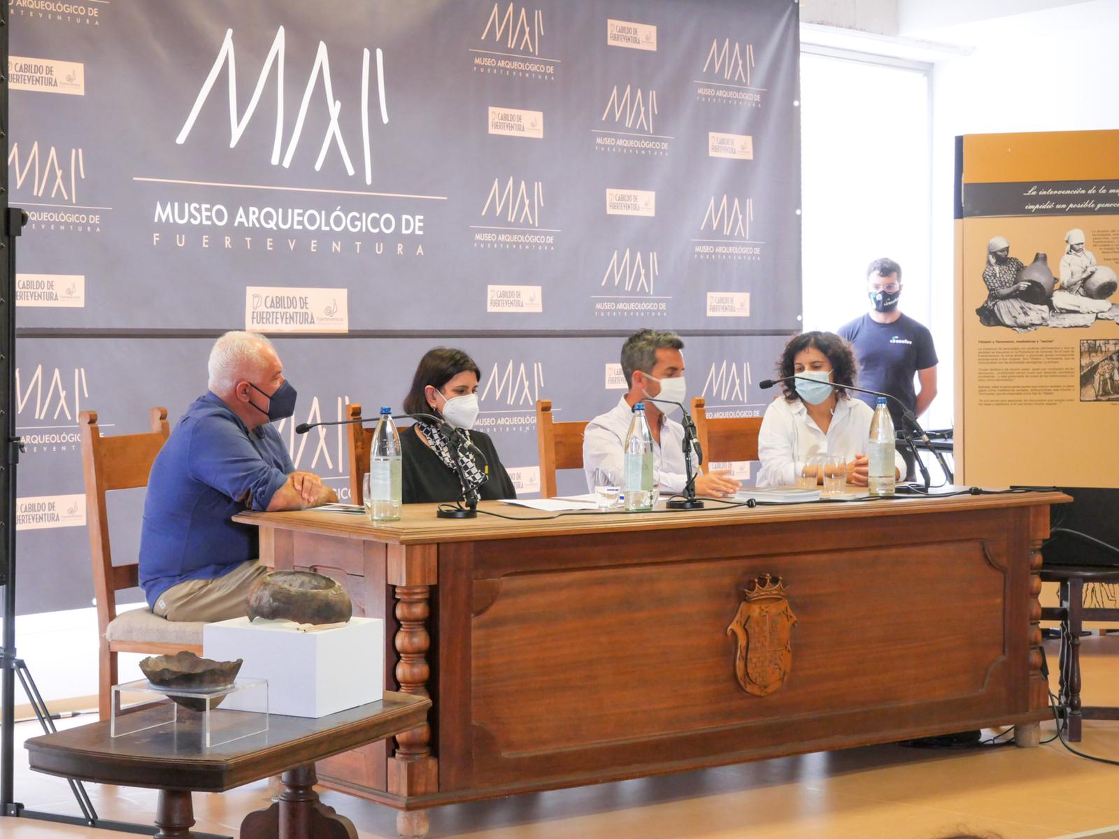 El Museo Benahoarita devuelve materiales arqueológicos al Museo Arqueológico majorero