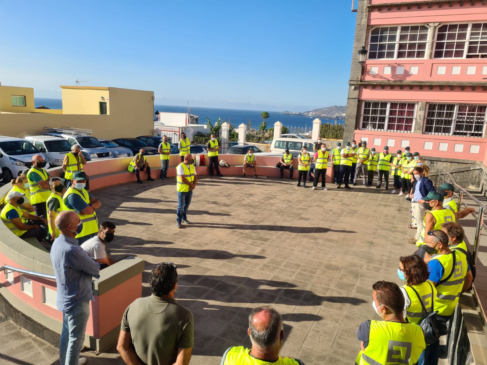 El Cabildo refuerza la contratación de personal para el control del rabo de gato en la isla