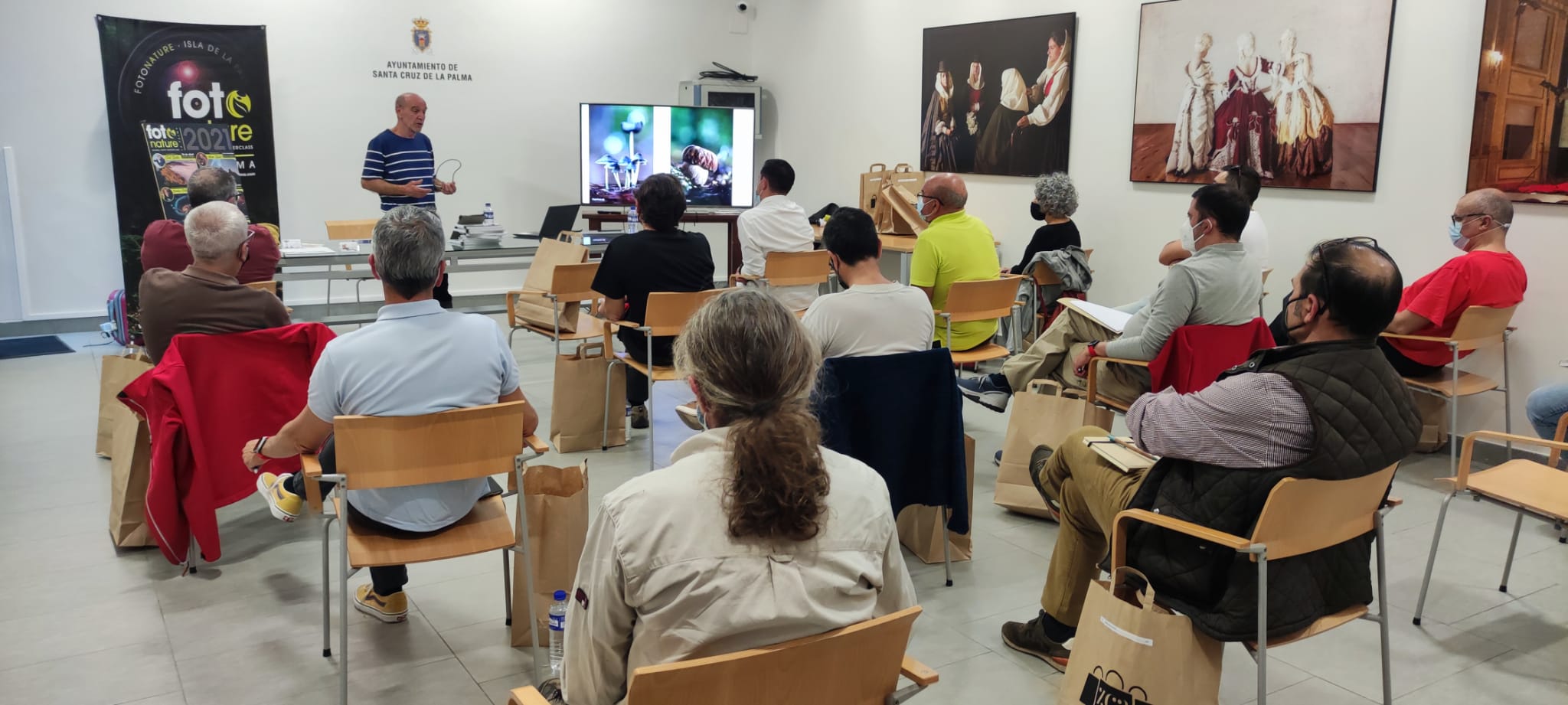Fotonature cierra 2021 con un taller solidario que entremezcla el arte de la fotografía con la ciencia de la micología 