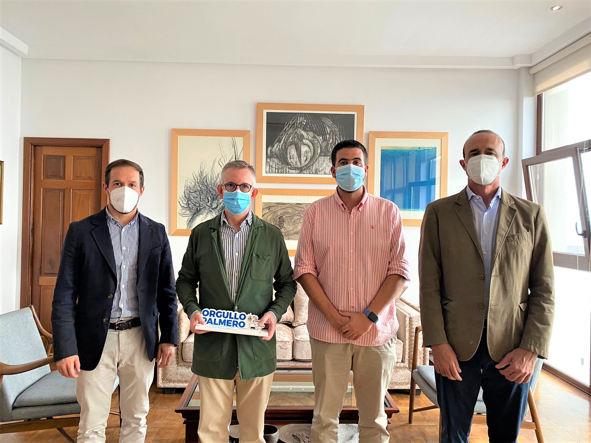 El Cabildo felicita al Hotel Hacienda de Abajo recientemente reconocido como el mejor hotel histórico de Europa