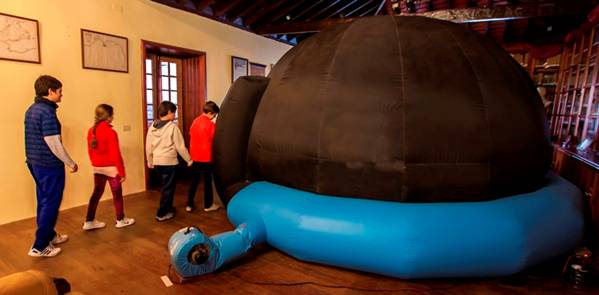 El Cabildo y Sodepal fomentan los conocimientos de astronomía entre la población palmera