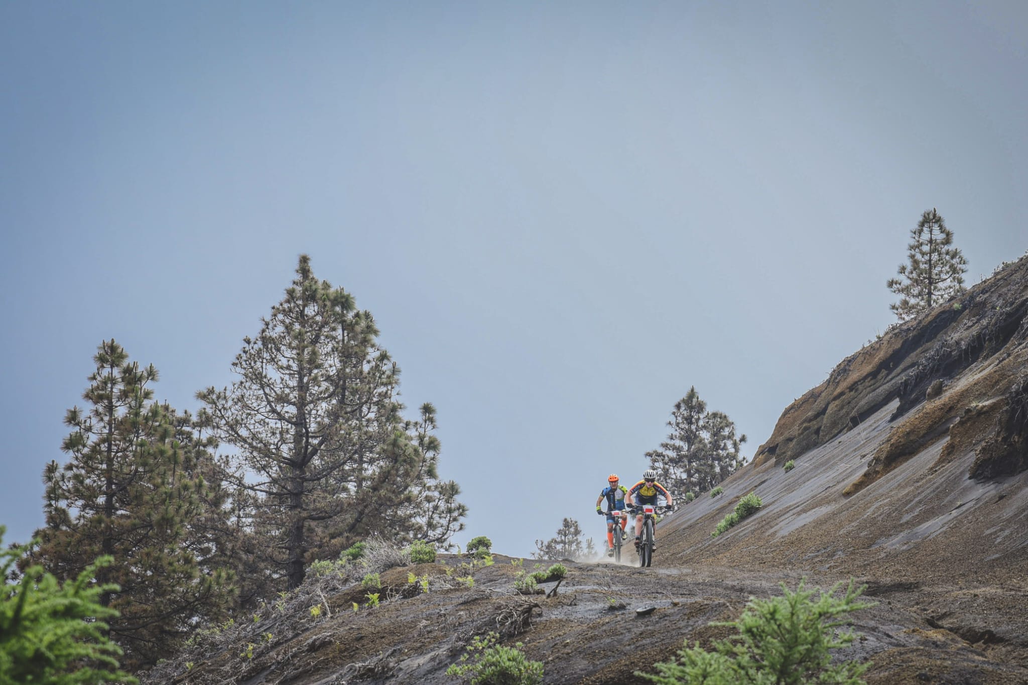 Transvulcania Bike ofrece un espectáculo deportivo sobresaliente que hace renacer  a senderos y pistas afectados por el volcán