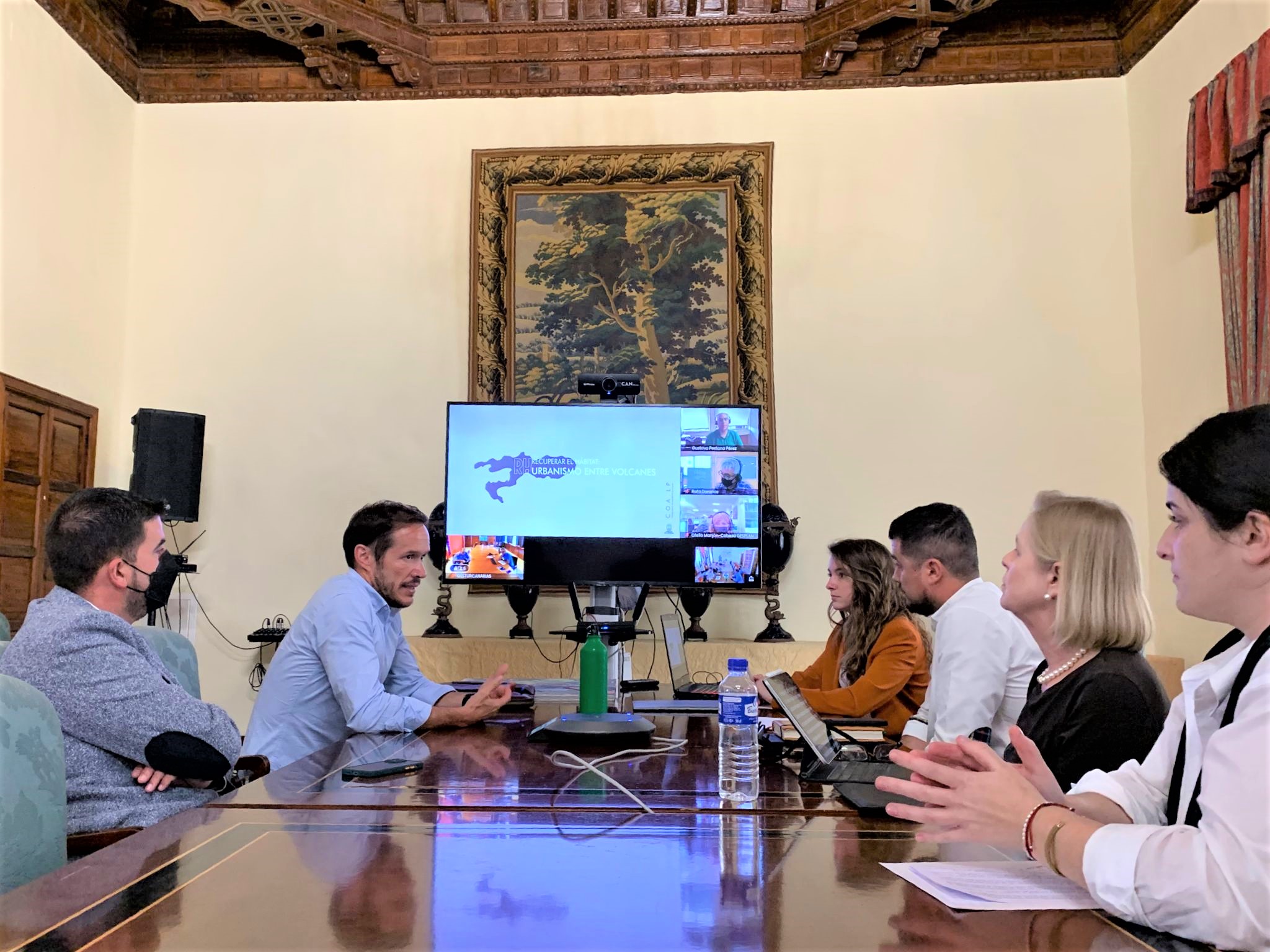 El Cabildo avanza con Gestur y Gesplan en las propuestas del Colegio de Arquitectos de La Palma para dar solución al problema habitacional 