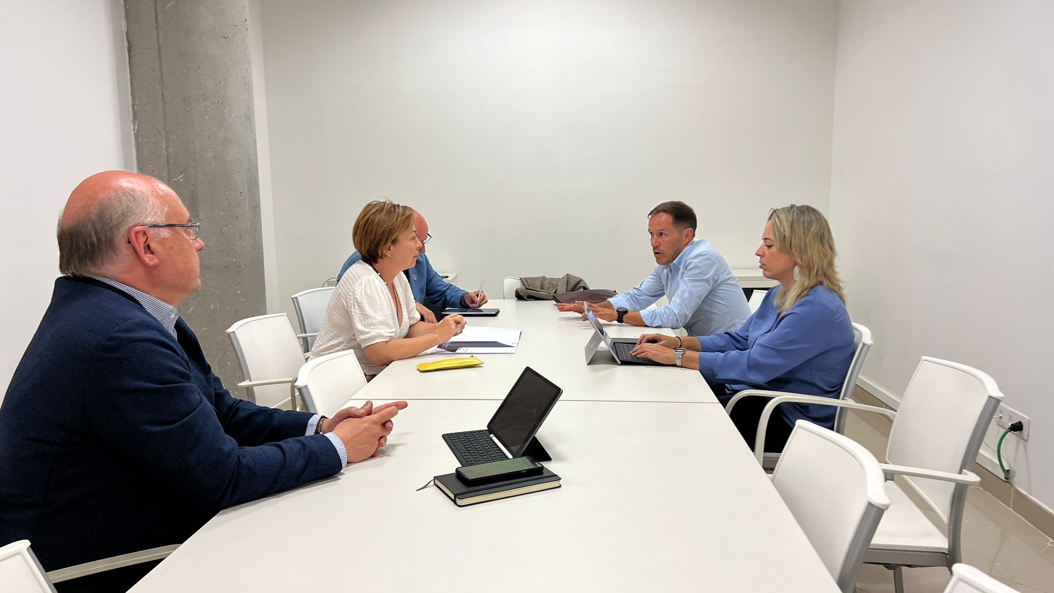 El Cabildo inicia los trámites para implantar el Grado de Fisioterapia en la Isla