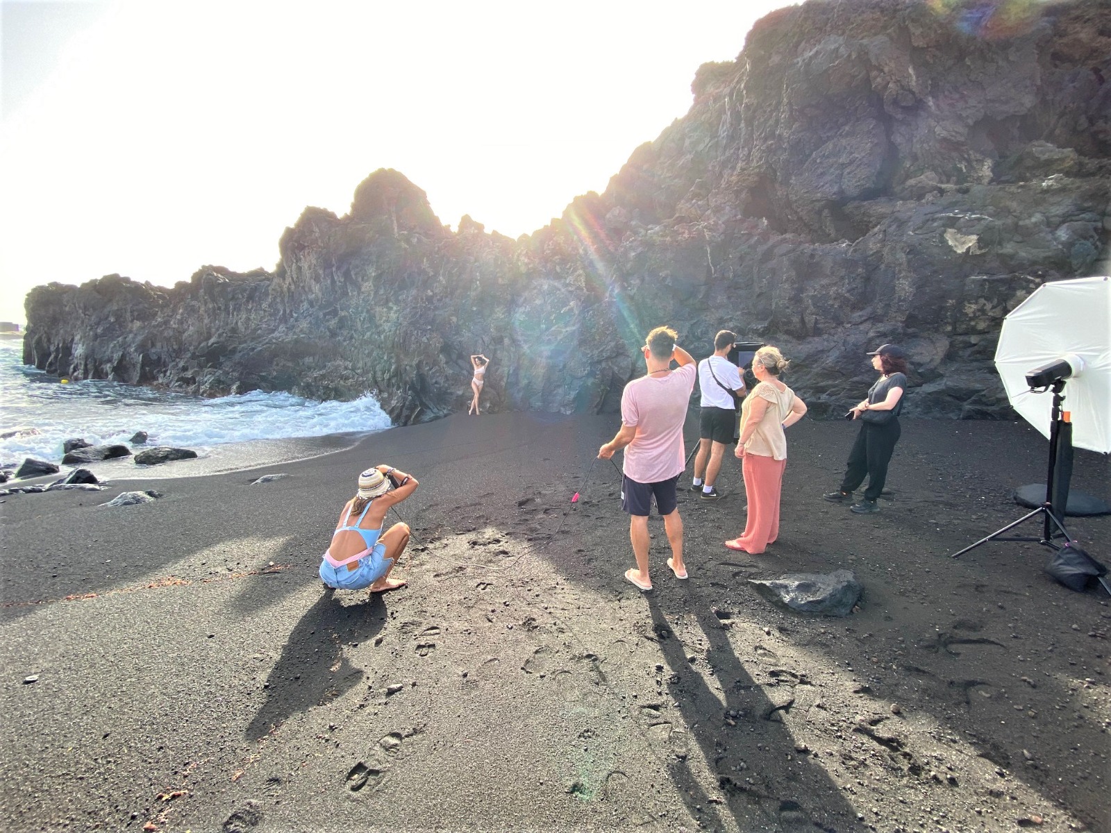 La revista especializada en moda y tendencias Woman visita La Palma de la mano de Sodepal para promocionar el diseño de la Isla