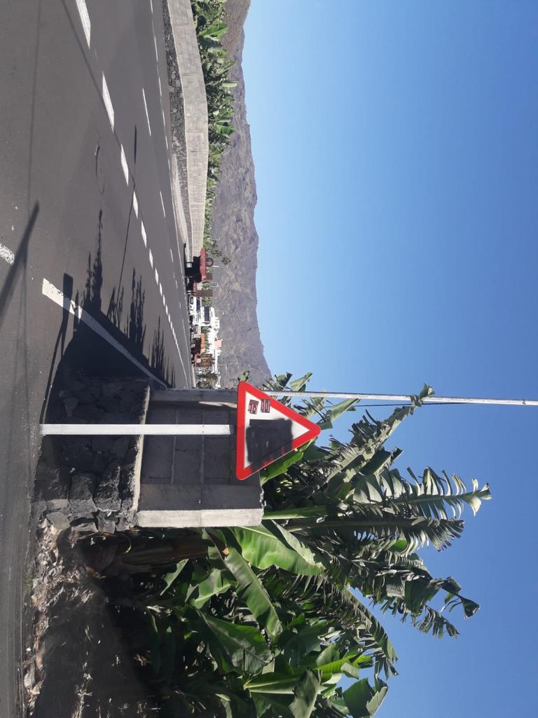 El Cabildo de La Palma extremará la vigilancia ante la proliferación de pintadas en las señales de tráfico de la red viaria insular