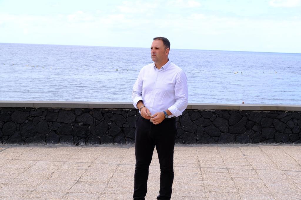 González anima a apostar por los productos de La Palma en Navidad