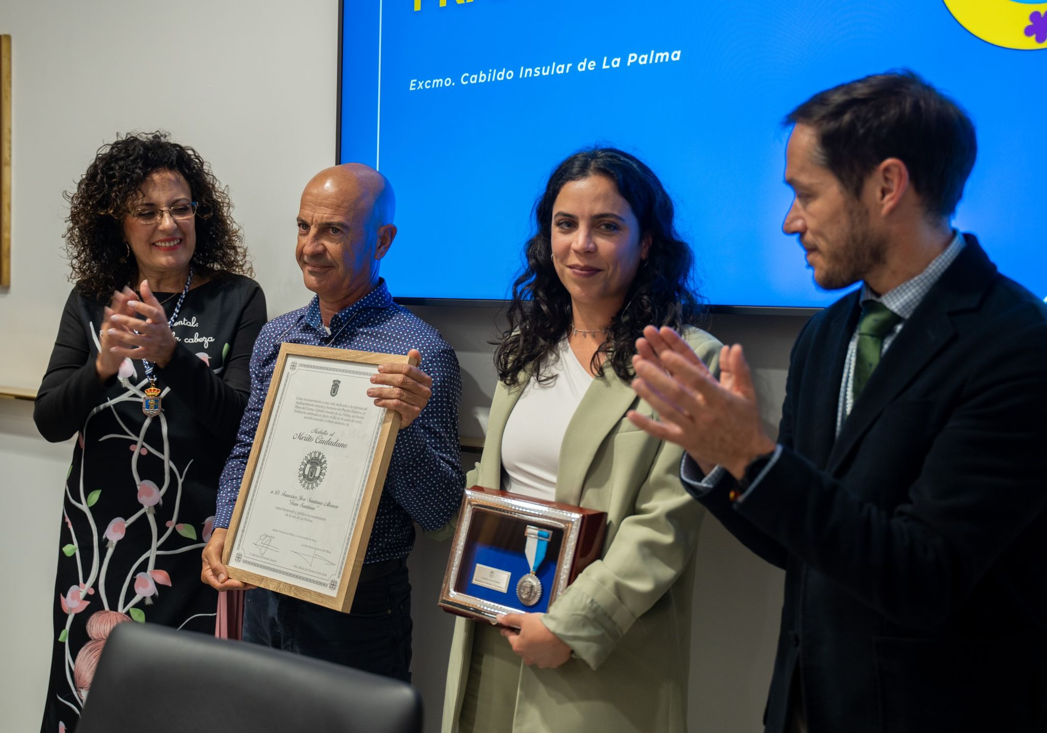 Medalla Mérito Civil Fran Santana