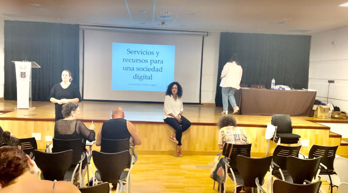 Participación Ciudadana potencia la formación en competencias digitales a la población palmera