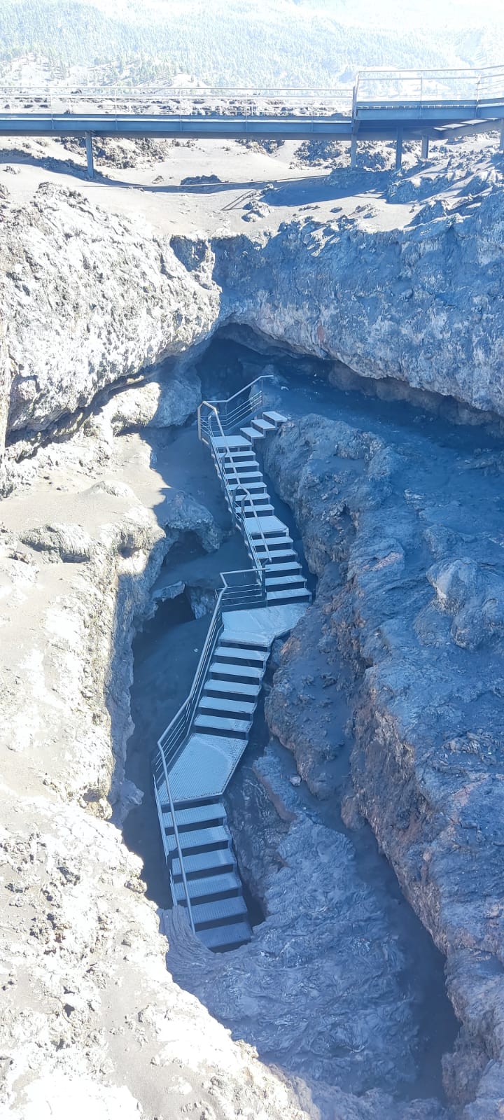 Tubo volcánico Cueva de las Palomas