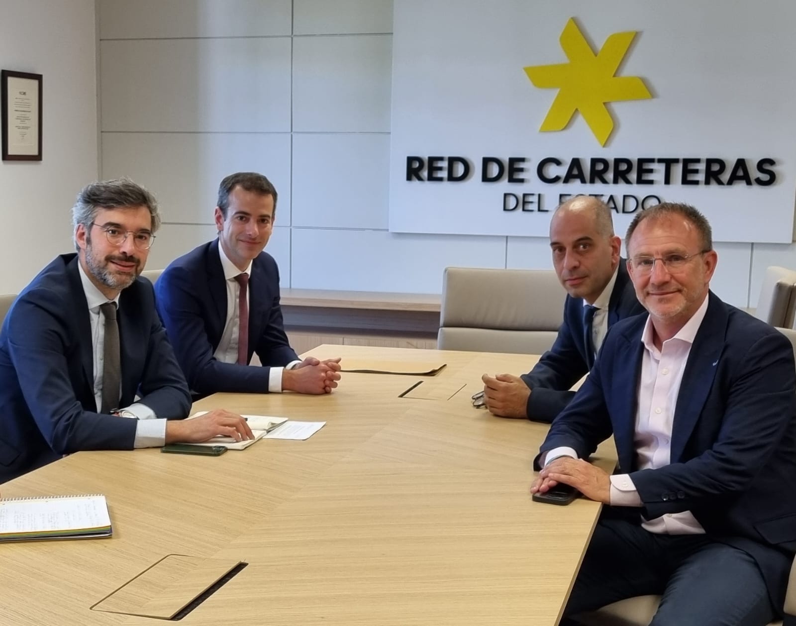 Sergio Rodríguez avanza con la Dirección General de Carreteras del Ministerio de Transportes y Movilidad Sostenible en la gestión y ejecución de proyectos de interés para la Isla