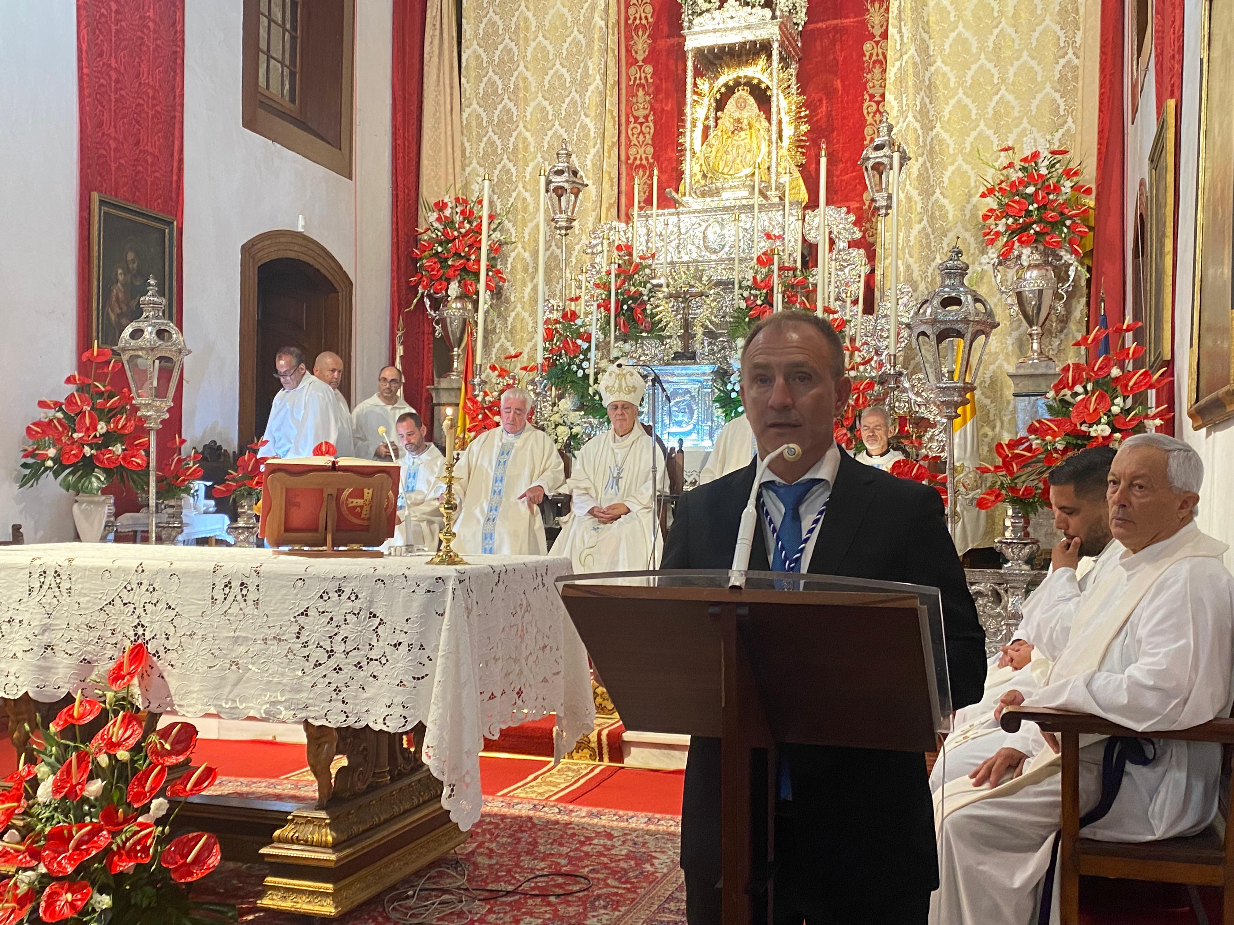 Sergio Rodríguez pide a la Virgen de Las Nieves ayuda para afrontar el proceso de reconstrucción de la Isla
