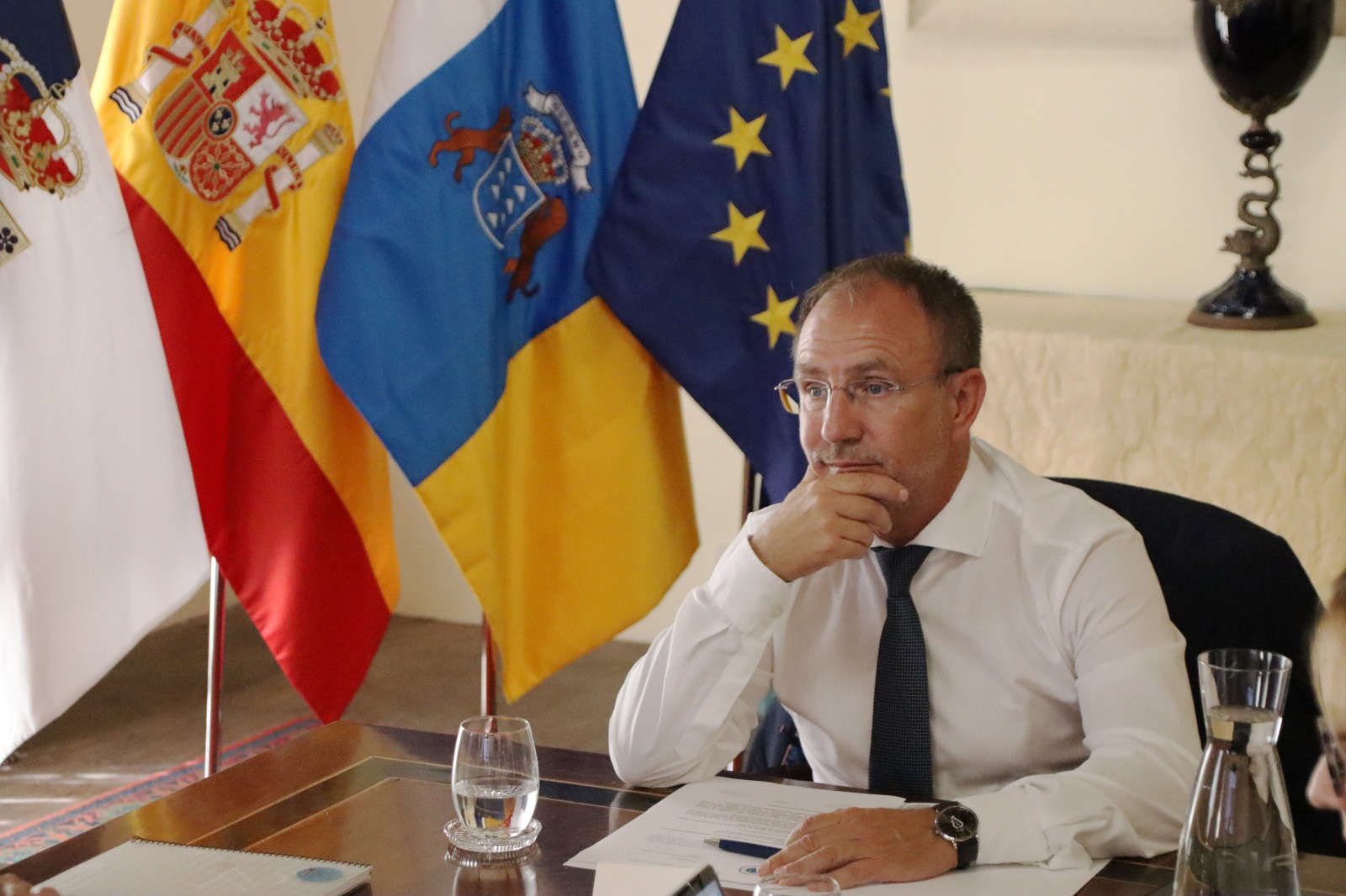 El Cabildo estudia la creación de ayudas que permitan el acceso a una vivienda de alquiler a las personas jóvenes de la Isla