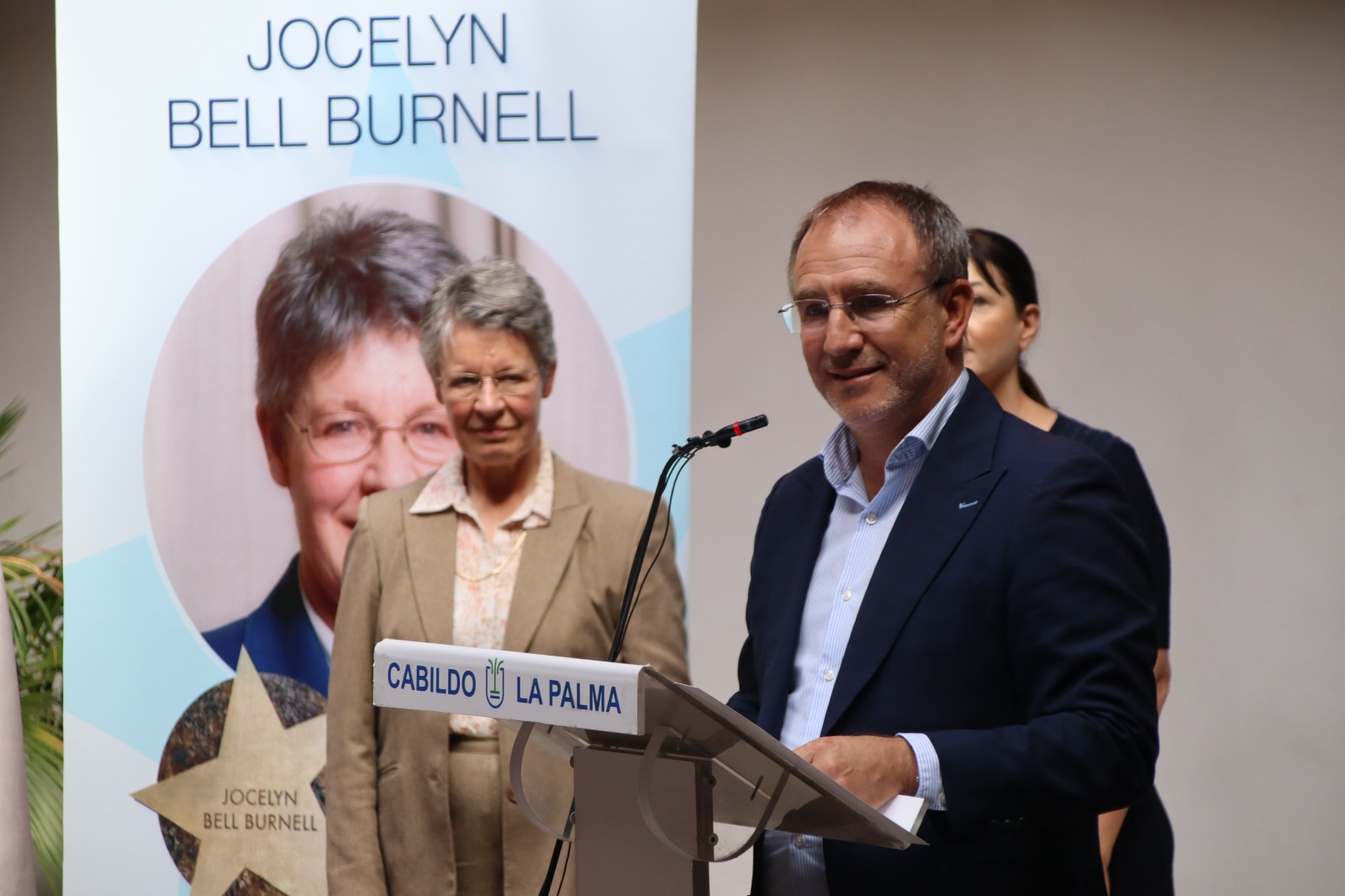 La Palma reconoce la aportación a la astrofísica de Jocelyn Bell otorgándole una estrella en el Paseo de la Ciencia