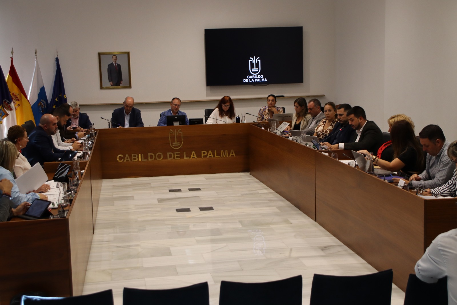 El Cabildo reitera su compromiso para colaborar en la reconstrucción del Colegio La Laguna