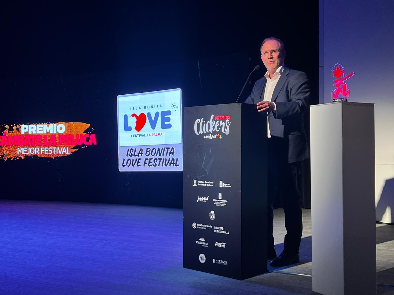 La Palma celebra el triunfo de sus artistas Valeria Castro y Macaca Radiata en los Premios de LOS40 Music Awards