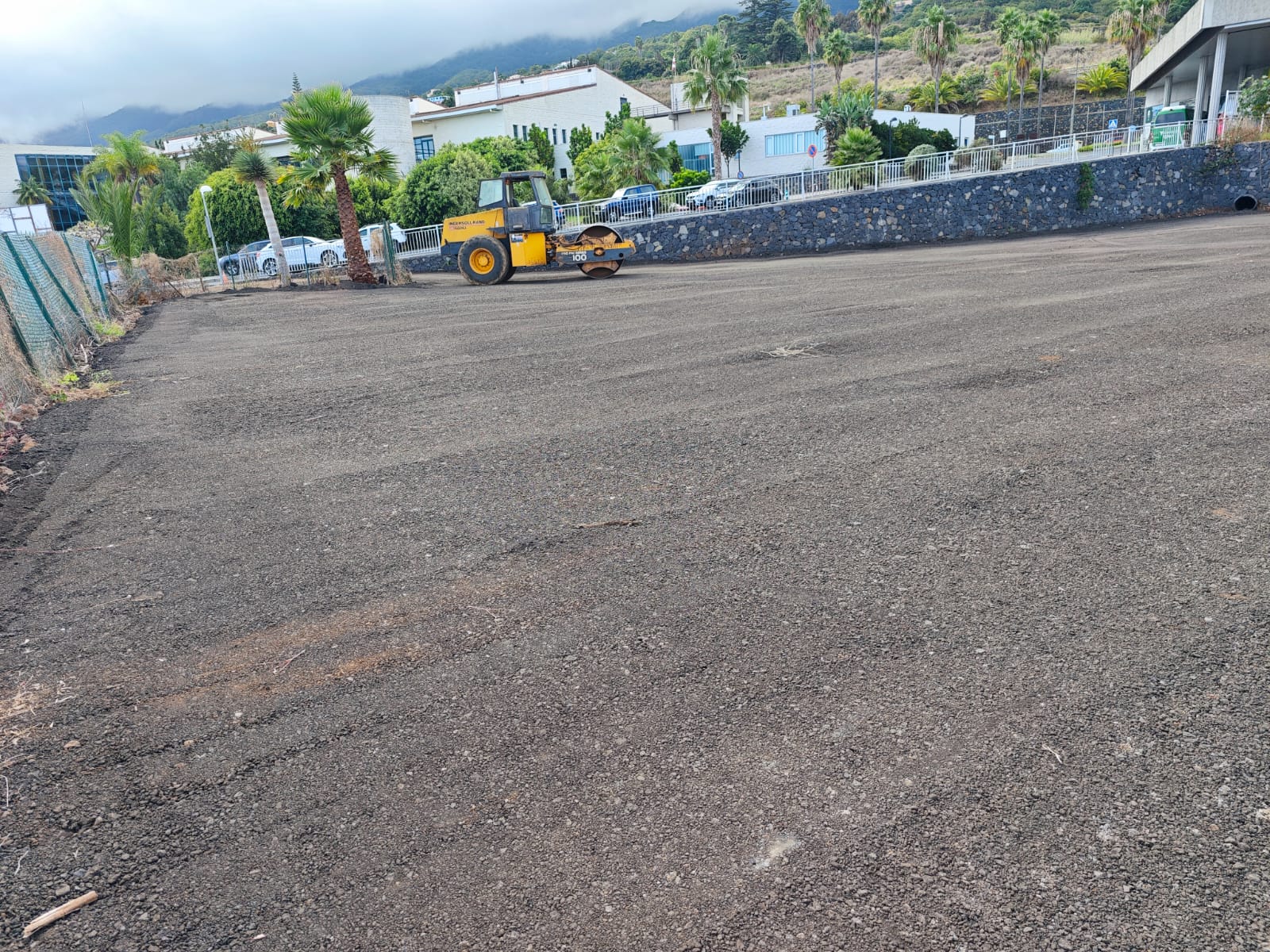 El Cabildo pone en servicio una zona de en torno a 50 aparcamientos en el Hospital Universitario de La Palma