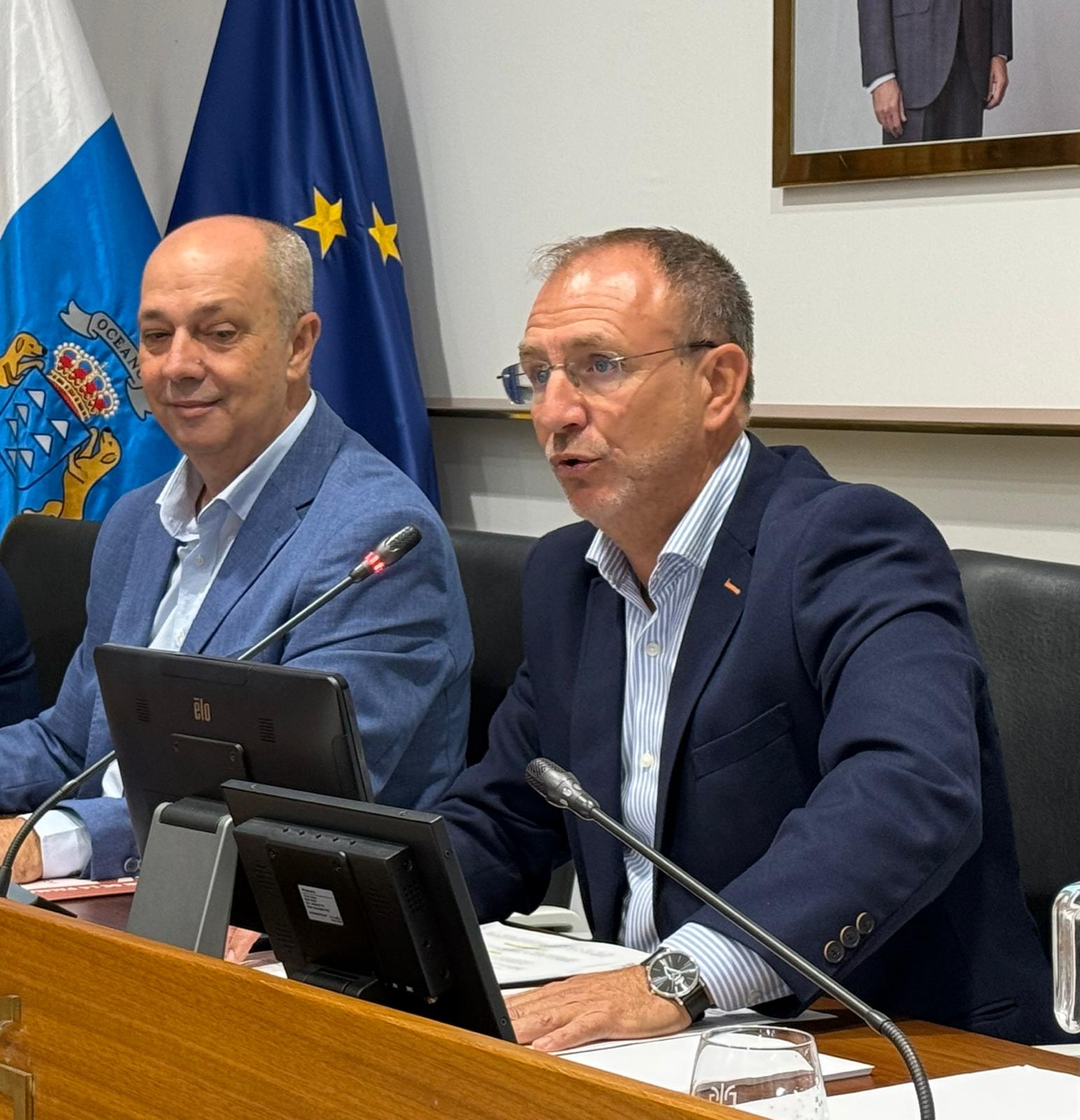 El Cabildo defiende la coordinación en la reconstrucción y la apuesta por la Ley de Volcanes que aborda las demandas de la emergencia