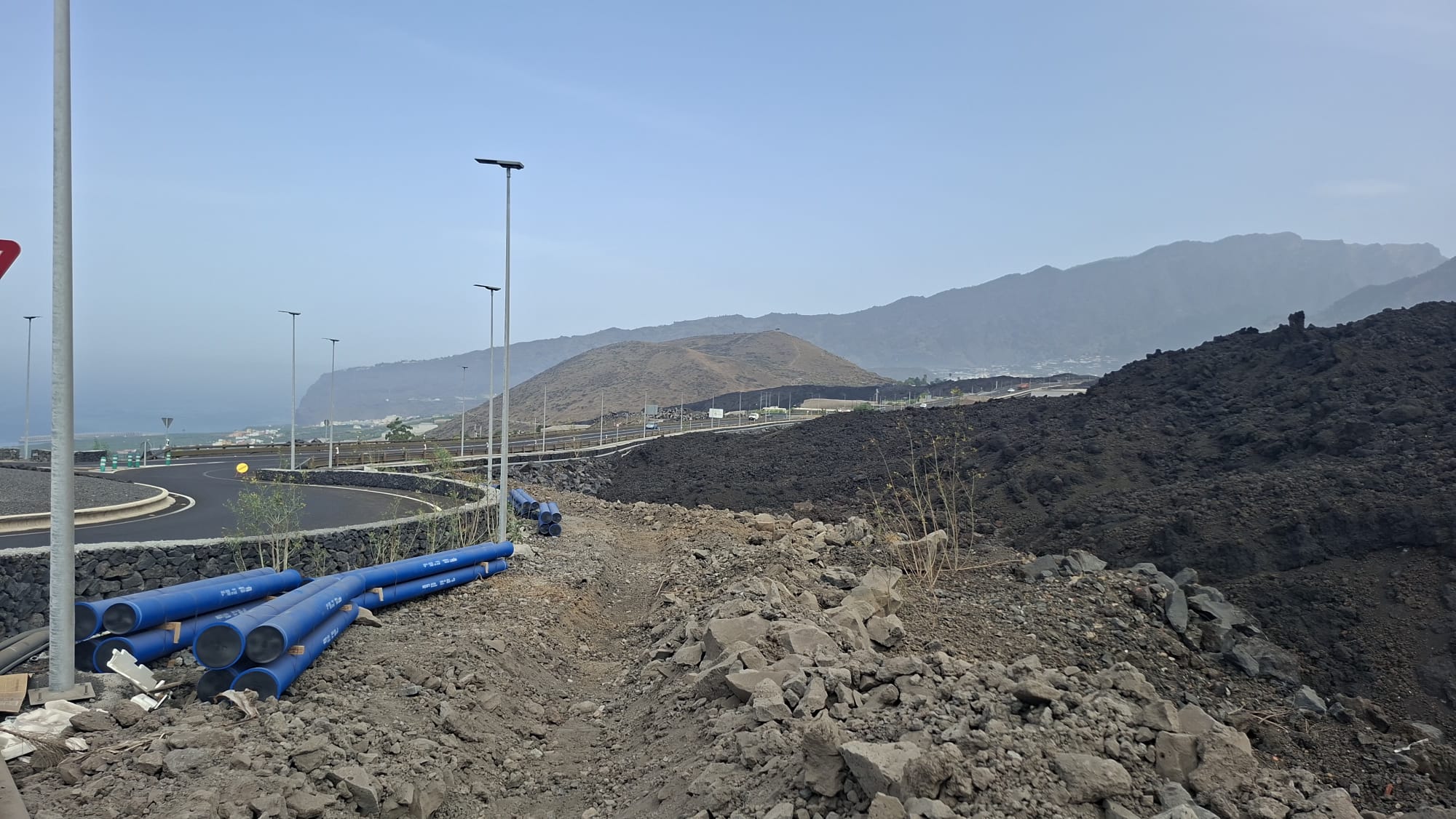 El Consejo Insular de Aguas duplica la capacidad de transporte de agua hacia el sur de las coladas del Tajogaite 