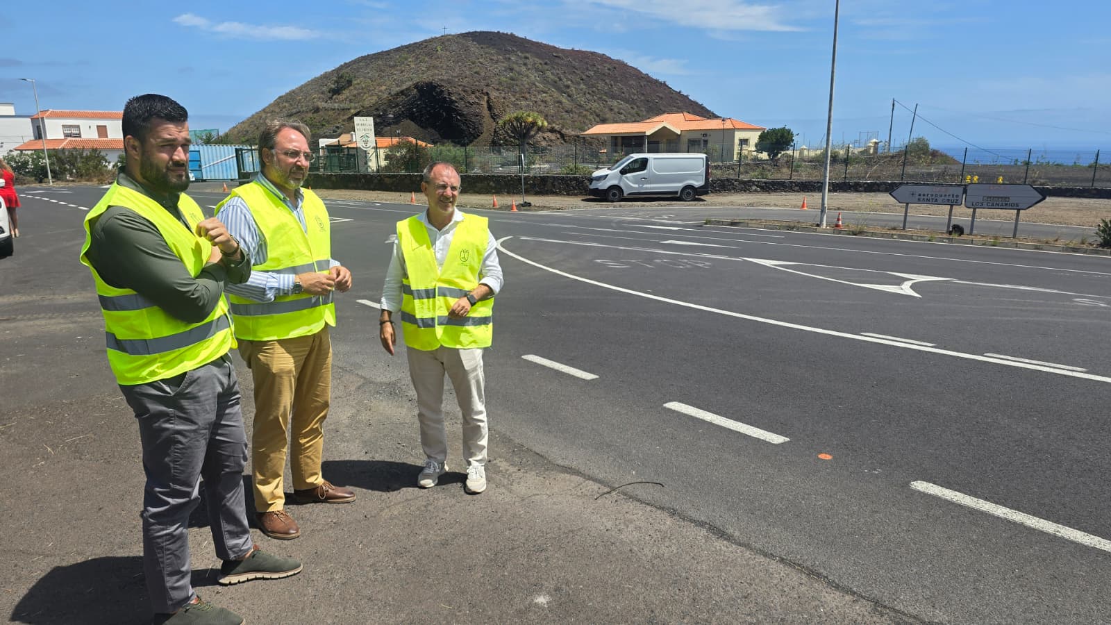El Cabildo de La Palma empieza las obras de la nueva rotonda para mejorar la seguridad del acceso a Mazo por la LP-2
