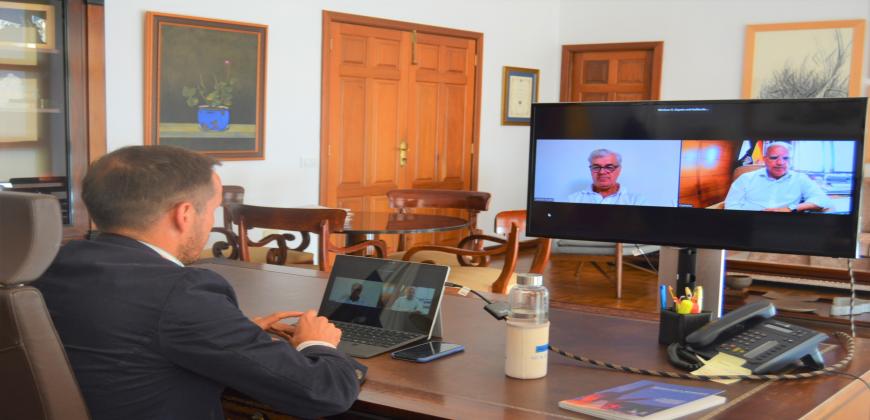 Las islas verdes insisten en la necesidad de que se regule el precio del combustible 