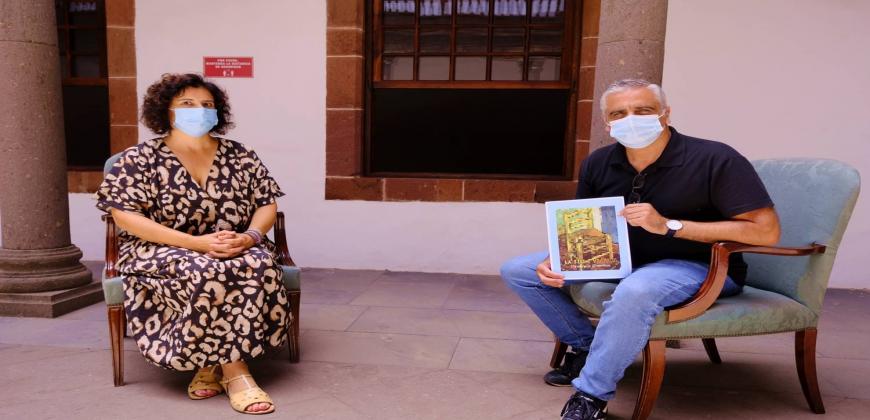 El proyecto 'La Silla Viajera' contribuye a dar conocer el talento de los artistas de La Palma