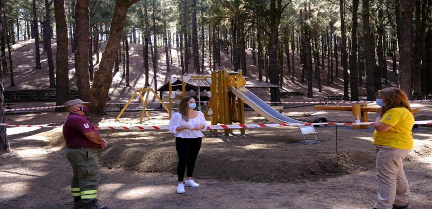 Medio Ambiente mejora los parques infantiles de las áreas recreativas de El Pilar, El Lance y El Fayal