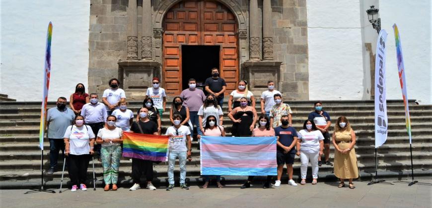Love Festival logra reunir a los colectivos LGTBIQ+ de Canarias para debatir y exponer la realidad a la que cada día se enfrentan  