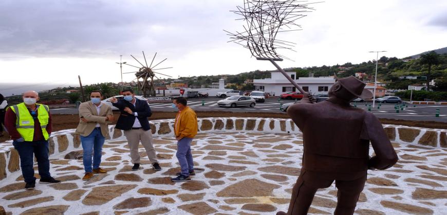 El Cabildo concluye la rotonda que dota de seguridad al Cruce del Molino 