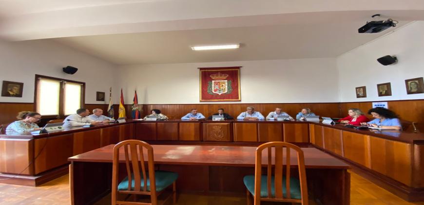 El Cabildo retoma la celebración del Consejo de Gobierno descentralizado en el Ayuntamiento de Tazacorte tras la erupción volcánica 