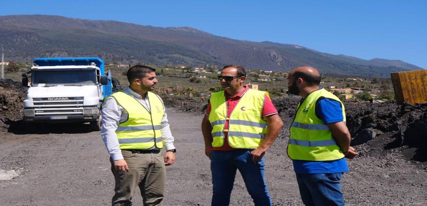 El Cabildo recupera dos nuevos caminos para dar acceso a viviendas que quedaron aisladas por las coladas