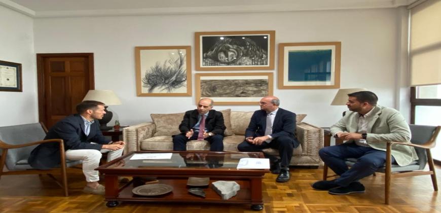 Zapata pide al comisionado que se instrumente medidas extraordinarias para la recuperación de la Isla  