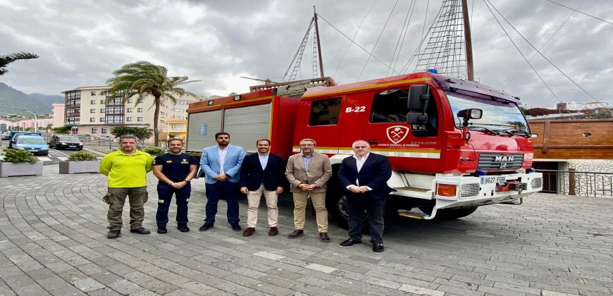 La Diputación de Málaga cede un camión de bomberos al Cabildo de La  Palma para mejorar su servicio de extinción de incendios