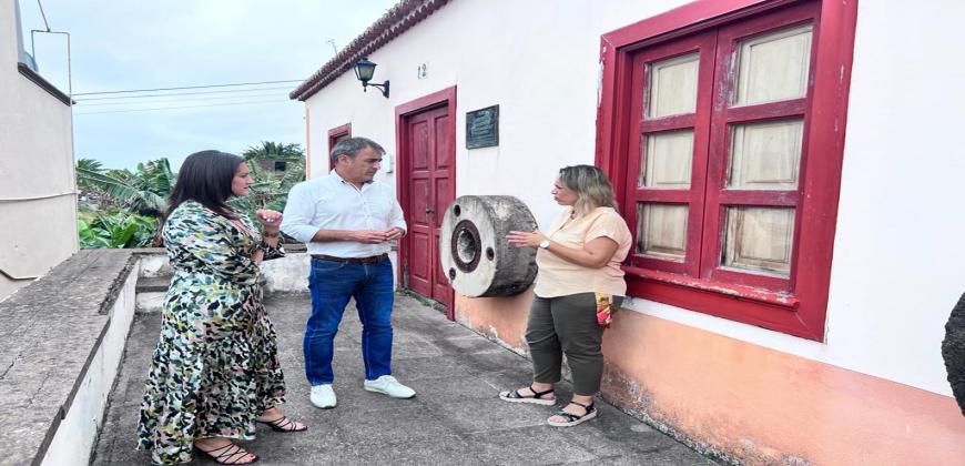 Cabildo y Ayuntamiento de San Andrés y Sauces convertirán el Molino Hidráulico ‘El Regente’ en un centro de interpretación del gofio