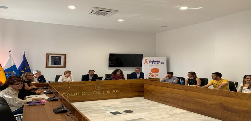 El Cabildo conoce los avances del proyecto ‘Volcán de Talento’ que cuenta con la participación de jóvenes de la Isla