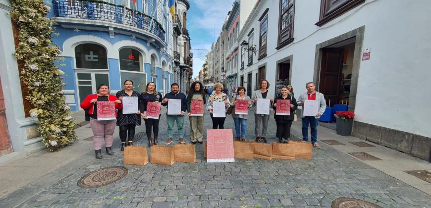 El Cabildo lanza la campaña de Navidad 2022 con un mensaje de apoyo y consumo al comercio local