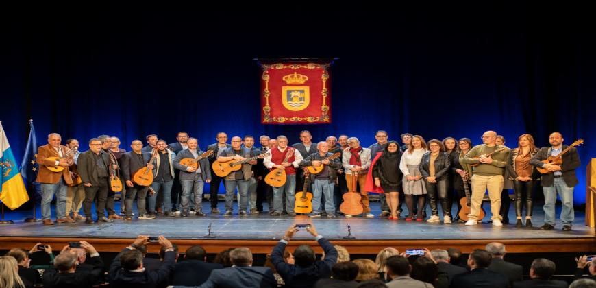 ‘Lo Divino’ recibe la Medalla de la Isla por su 75 aniversario