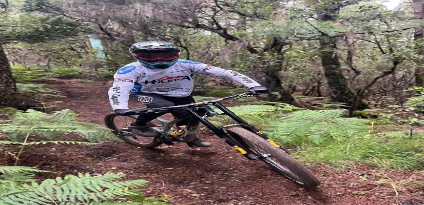 El Cabildo expresa su deseo de pronta recuperación al deportista Adal Capote, accidentado en un campeonato nacional de descenso