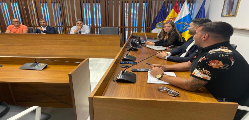 El Cabildo fomenta el emprendimiento juvenil apoyando el asociacionismo entre los jóvenes emprendedores