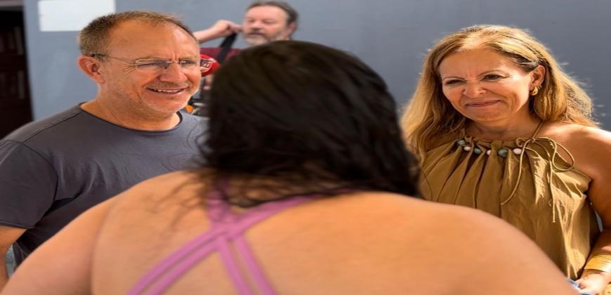 El programa Verano sin Barreras promueve la autonomía y el disfrute de la playa de personas con discapacidad