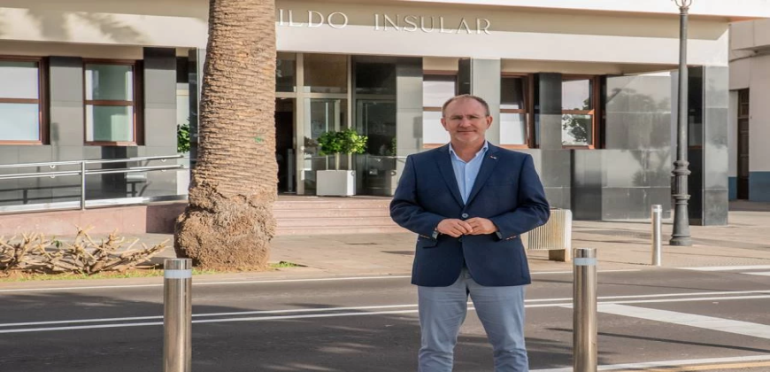 El Cabildo mantiene su compromiso con la Escuela de Enfermería y mejorará sus instalaciones 