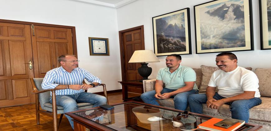 El Cabildo avanza  con los ayuntamientos de Mazo y Fuencaliente la intervención de la LP-2052 entre el Aeropuerto y San Simón