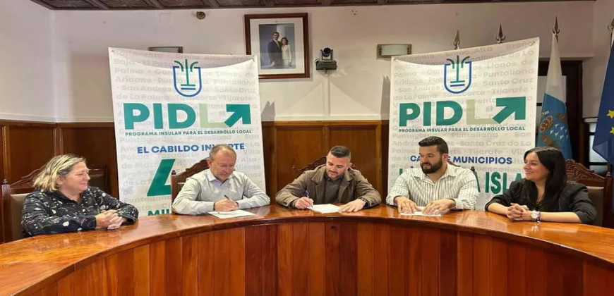 Firma del PIDL en El Paso.