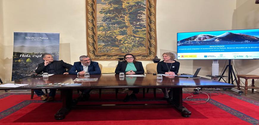 Presentación del catálogo de ecoturismo de La Palma.